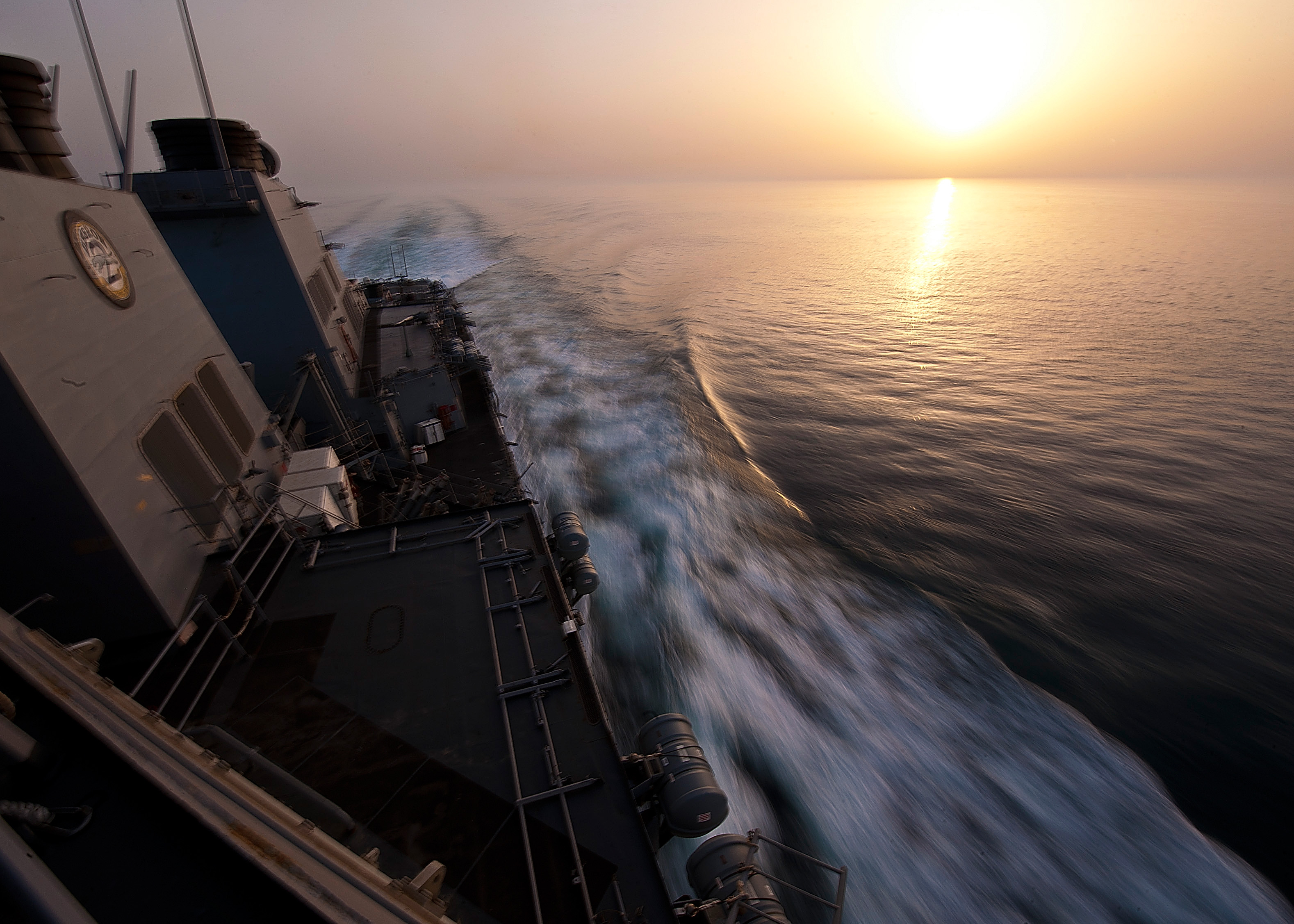 Oil falls on hopes US-Iran talks could end war and revive supply