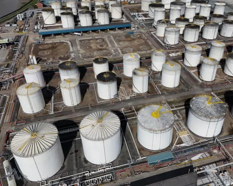 Petrol fiyatları 90 doların altına geriledi — Hürmüz Boğazı açıldı