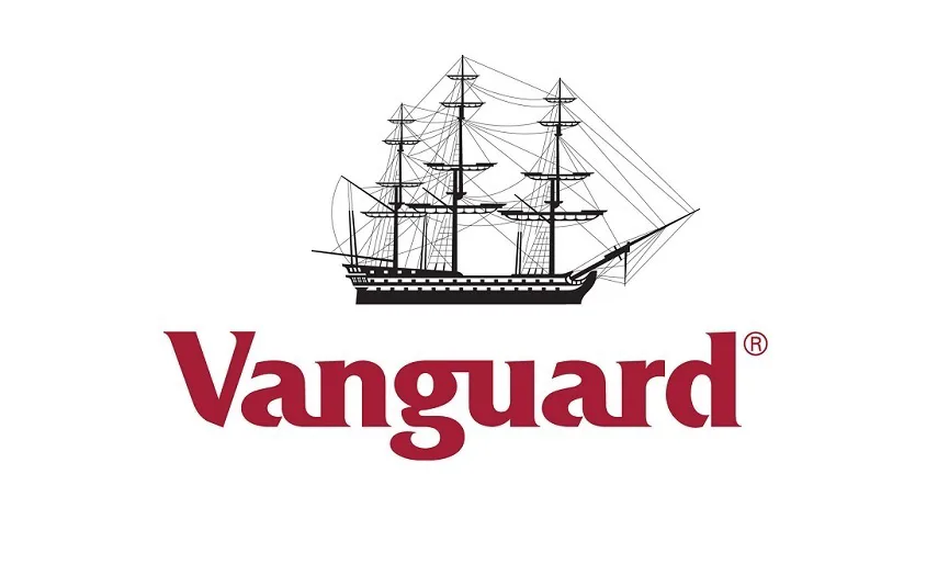 MGK vs SPY: Which Large-Cap ETF Offers Better Risk-Adjusted Returns?