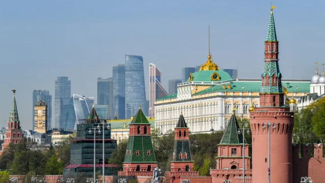 Russia continues oil shipments, Peskov says stabilising markets