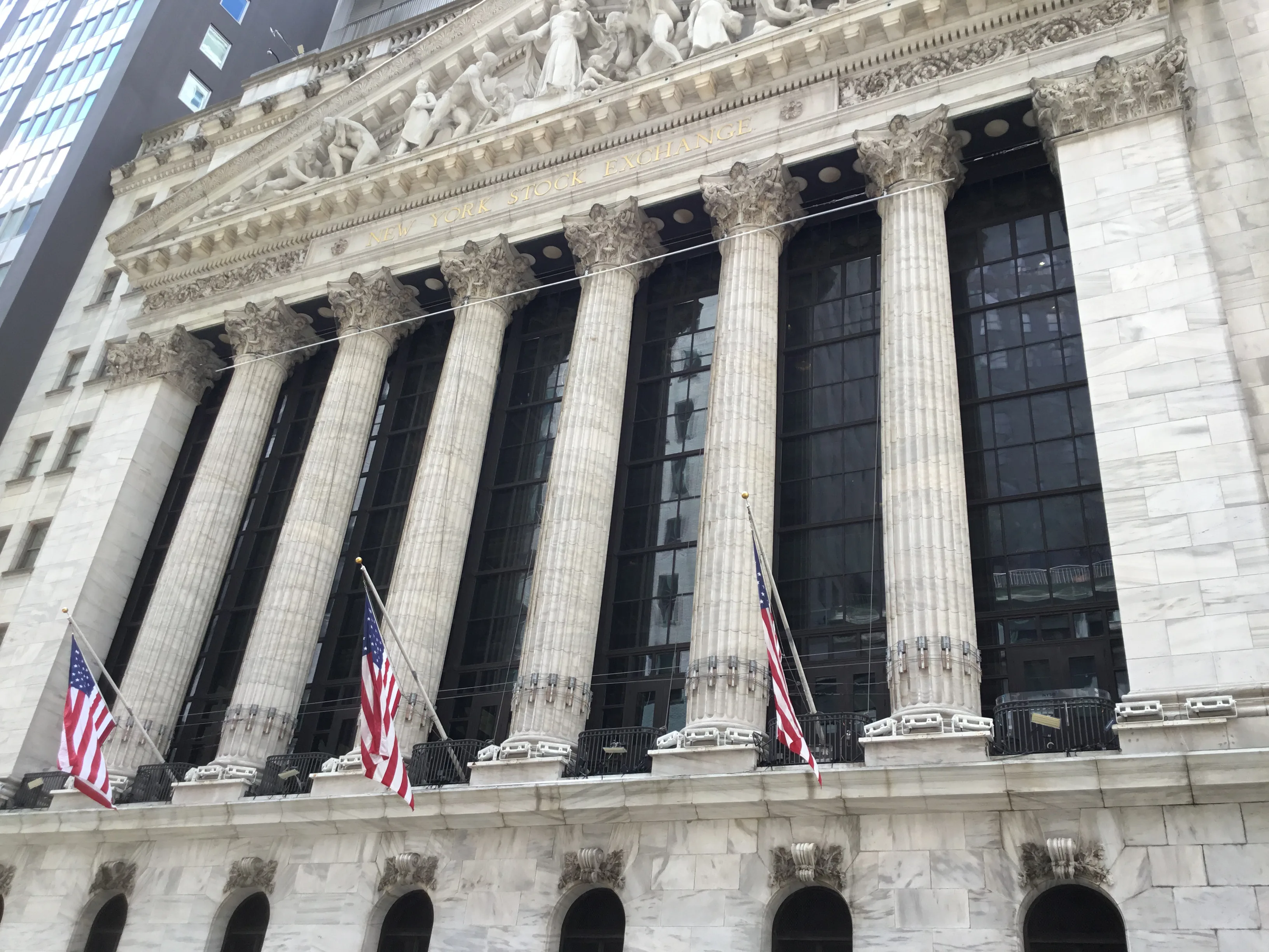 ABD vadeli işlemleri karışık, petrol yükseldi — Wall Street haftası