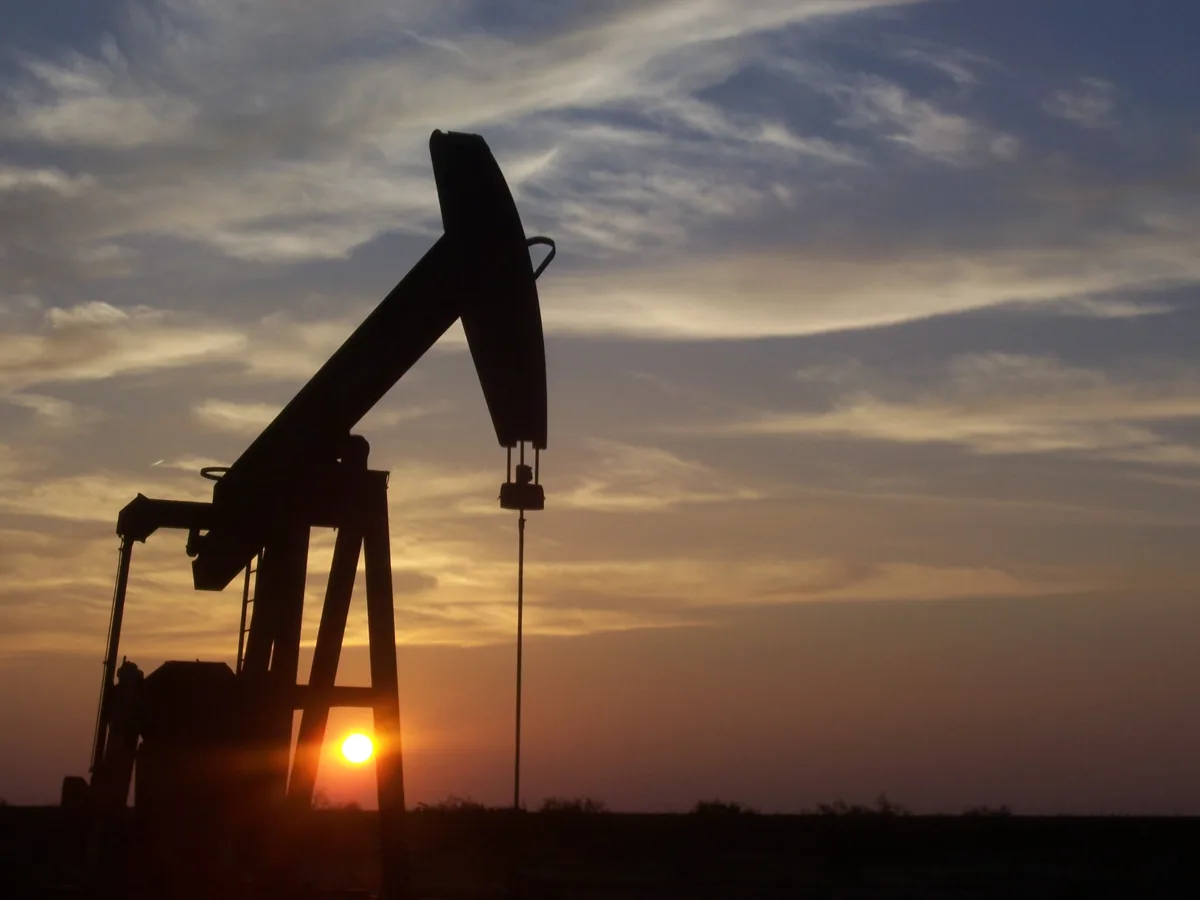 US oil prices rebound as Middle East peace prospects are assessed