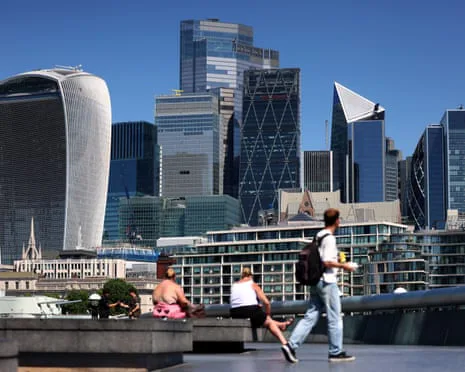 UK borrowing costs hit highest since 1998 amid Starmer uncertainty