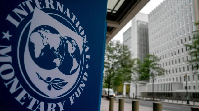 IMF: Oil Shock Is Pushing Global Economy Toward 'Adverse' Scenario