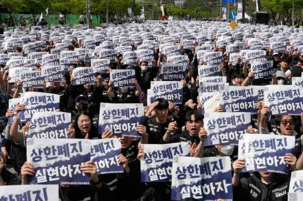 Samsung strike involving 47,000 workers as president urges deal