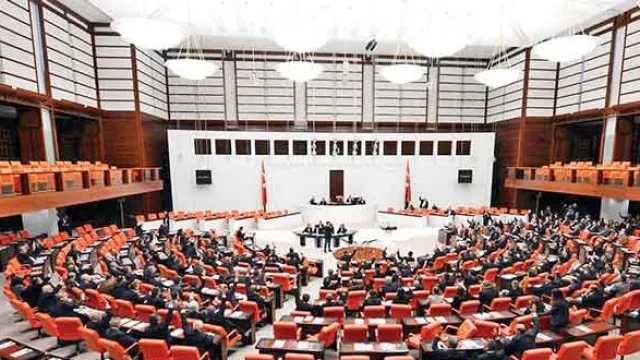 Ekonomi ve siyaset gündemi: CHP kararı ve piyasa gelişmeleri