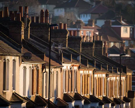 Mortgages: Britons struggling to obtain loans since Iran war