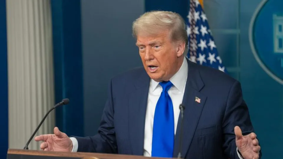 Trump: Prefers Iran Deal, Military Option Remains on Table