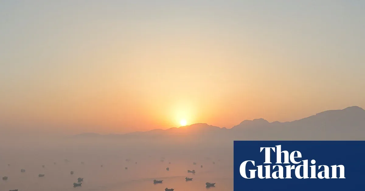 Strait of Hormuz Tensions Escalate, Posing Major Risks to Global Trade and Energy Markets