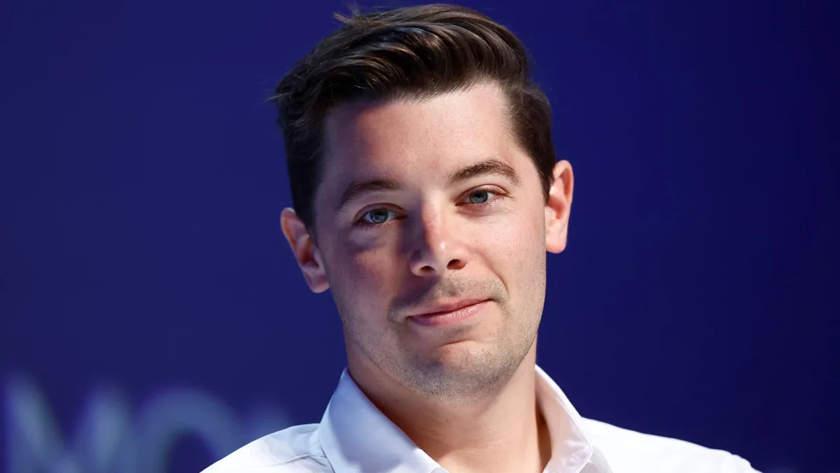 OpenAI Yönetiminde Yeni Ayrılık: Brad Lightcap Şirketten Ayrılıyor