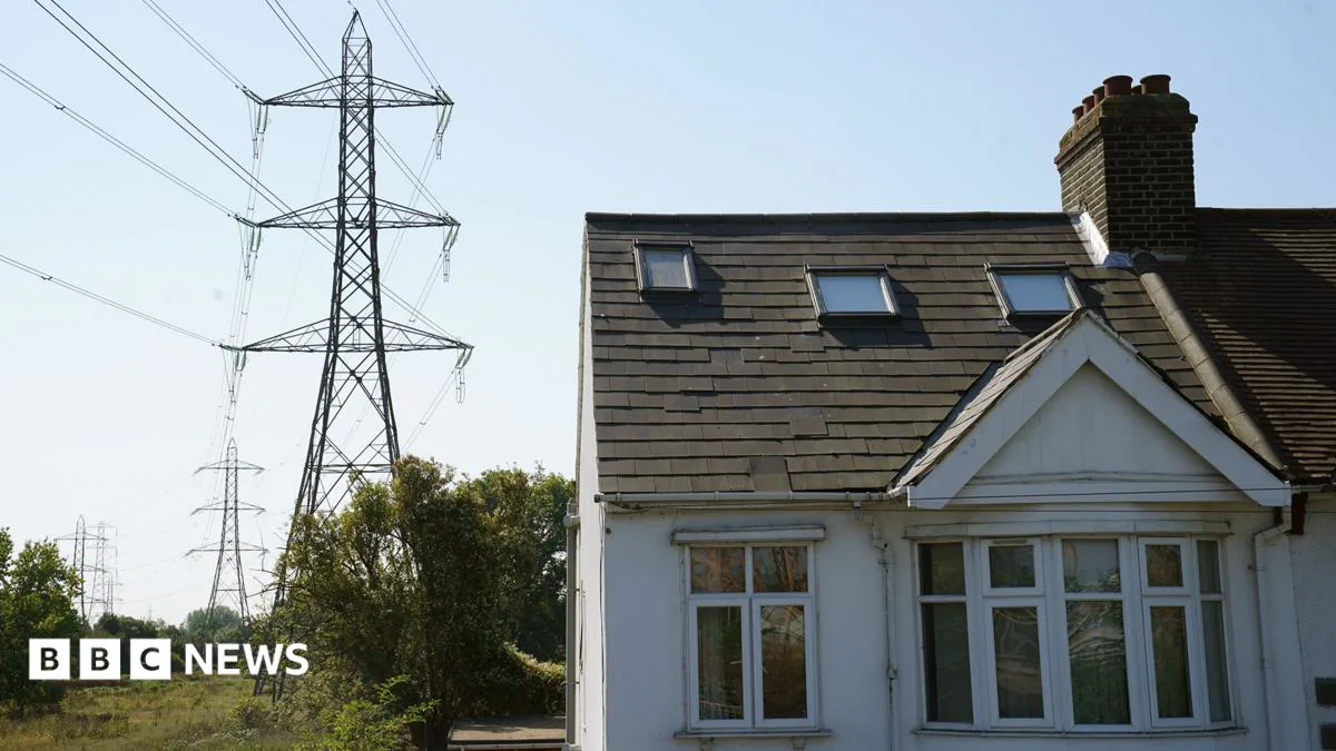 UK Launches Electricity Bill Discounts for Households Near New Pylons