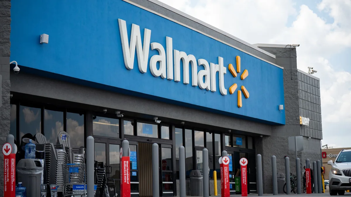 Market Swings: Walmart and Moderna Down, Deere Up Amid Mixed Corporate News