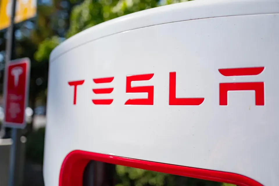 Tesla, Çin'de Yaklaşık 3 Milyon Aracı Kapsayan En Büyük Geri Çağırmayı Başlattı